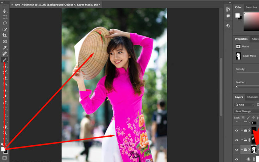 chọn Brightness và Contrast để nhằm giảm độ sáng phông nền