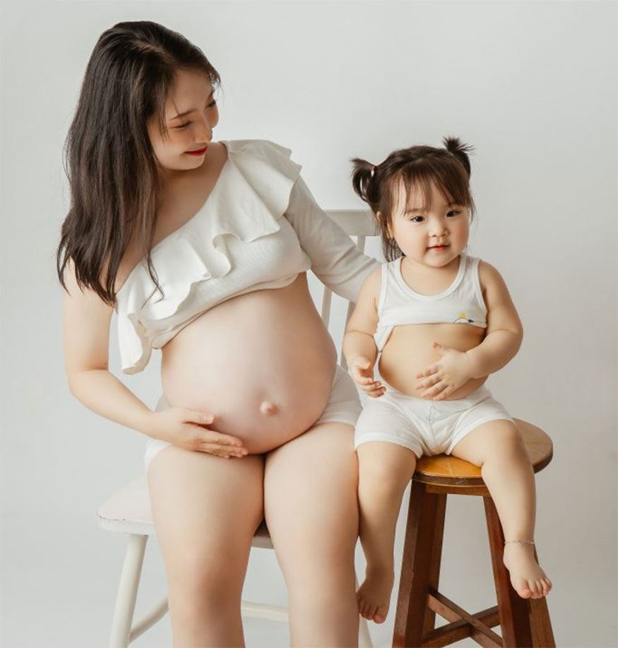 Concept chụp ảnh bầu đáng yêu với con