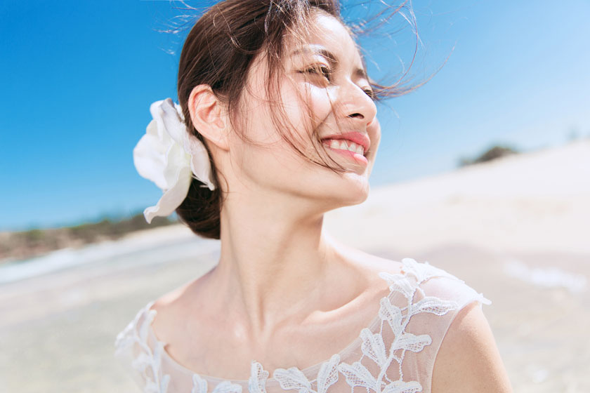 ảnh cưới cô dâu ở bãi biển