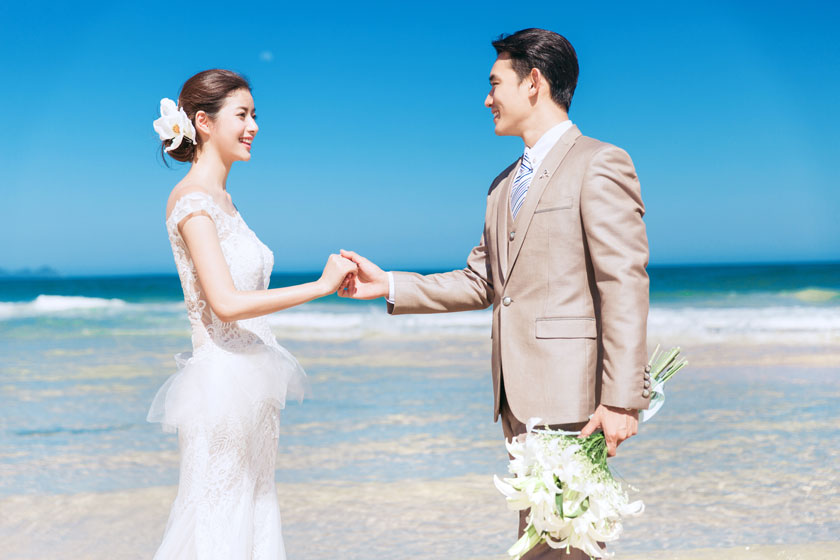 ảnh cưới chụp ở bãi biển