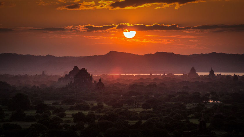 hoàng hôn tại bagan myanmar